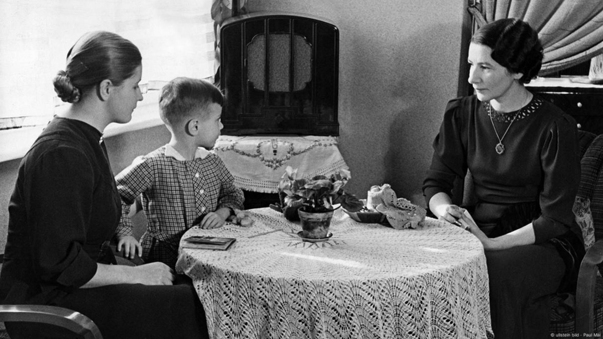 Cultural Awareness Through German Radio