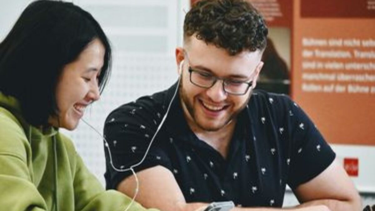 German Radio and Its Influence on Modern Music Trends (1)